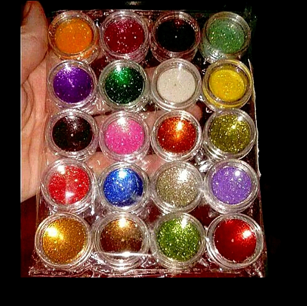 20 Glitters